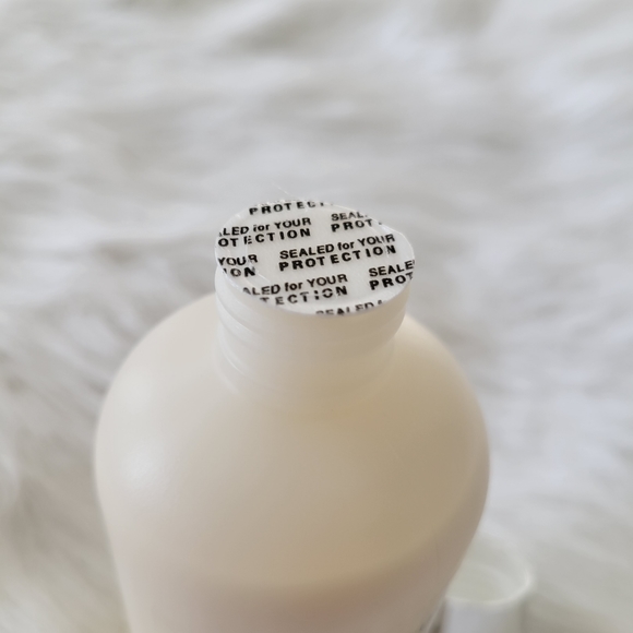 TAN-LUXE The Gradual Illuminating Gradual Tan Lotion NWT Sealed - Picture 5 of 6